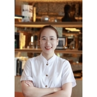 Hong Thuy Le