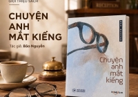 “Chuyện anh mắt kiếng” – Cuốn sách nghề khách sạn đọc để cười, rồi thấy mình trong đó