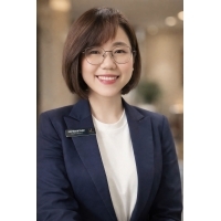 Julia Trần